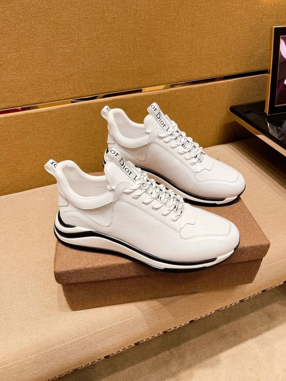 Men's shoes💰 420💰🔥[Dior]🔥High-end brand of men's shoes official website 1:1 latest masterpiece: the upper is made of Italian imported first-layer cowhide with a comfortable and breathable lining➕original non-slip and wear-resistant outsole🔥, making walking more convenient and comfortable! An exclusive new model, a stunning work, a beautiful 1:1 replica [color] compared to the official quality! Create a fashionable personality to set off your uniqueness! A must-have for trendy men! Classic🔥Size: Male 38-44 2⃣️colors available🔥